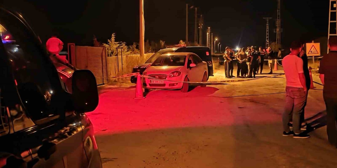 Ailesinin Gözü Önünde Başından Vuruldu