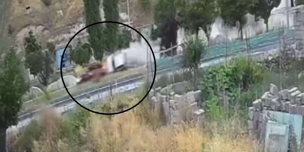 Lastiği patlayan gelin arabası takla attı