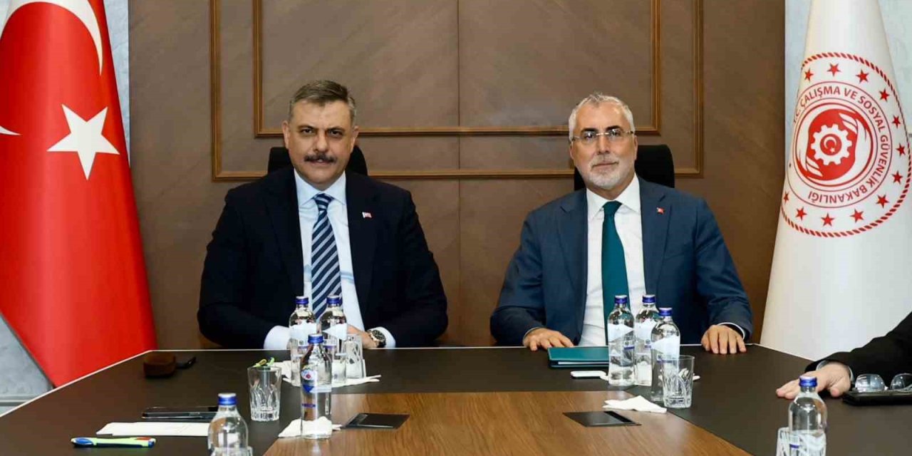81 İle Dev Kadro Müjdesi! Valiliklere 30 Bin Kontenjan Tahsis Ediliyor
