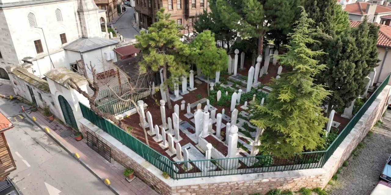 Osmanlı hazireleri aslına uygun şekilde ihya ediliyor