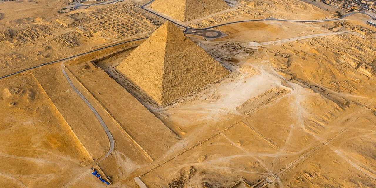 Giza Piramitleri'nin Yasaklı Zirvesinde Bakın Ne Bulundu!