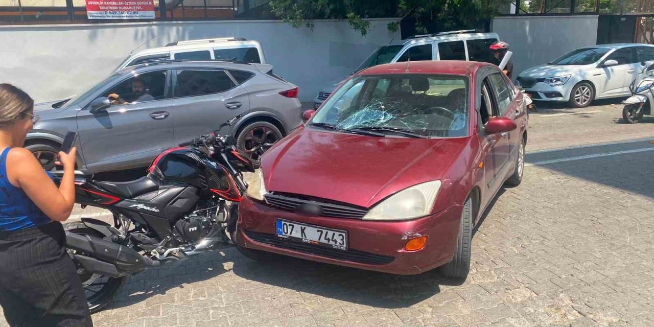 Kaza yapan sürücüler okul arkadaşı çıktı