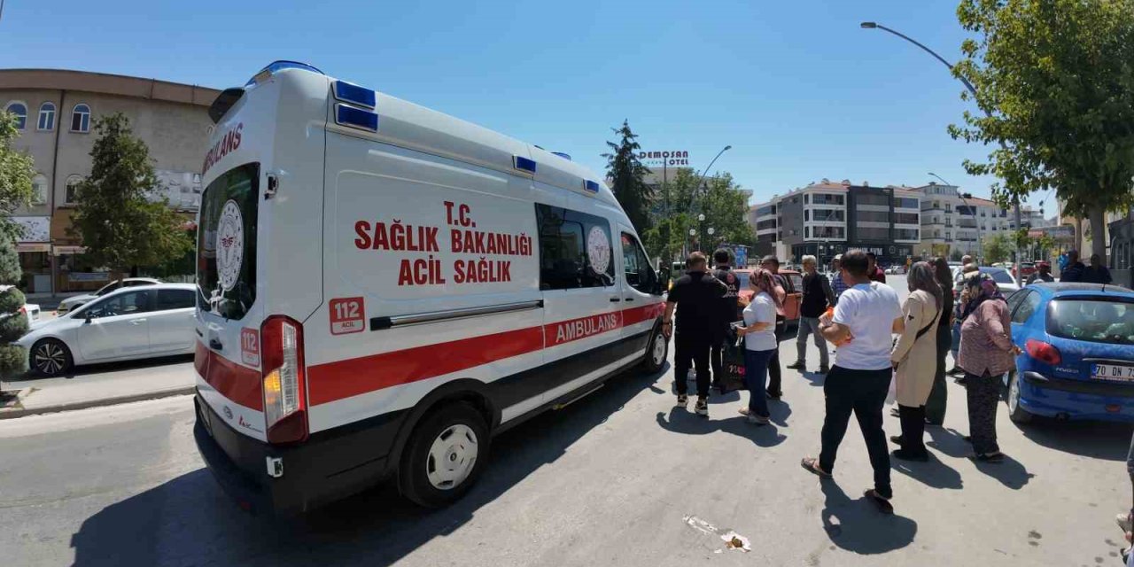 Dondurma keyfi hastanede bitti: Genç kadına otomobil çarptı
