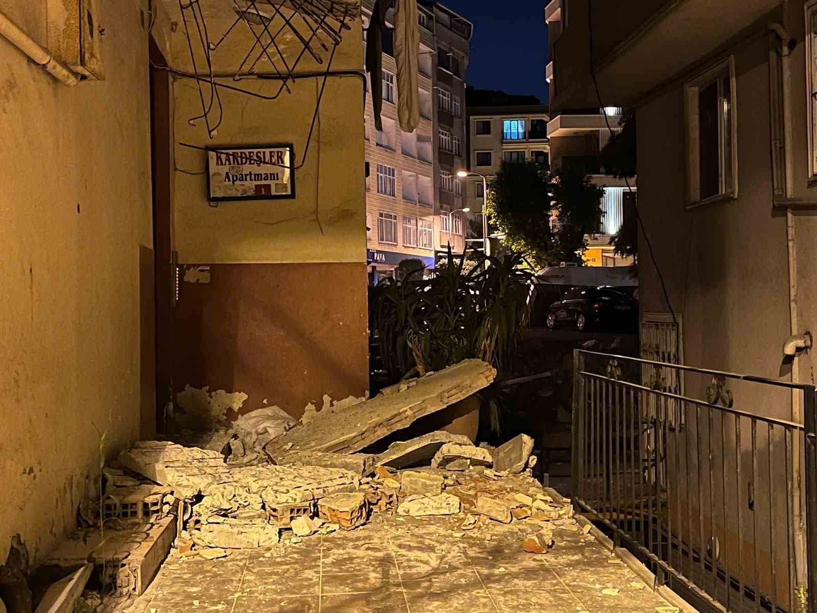 İstanbul yıkılıyor! Bina yıkımının ardından balkon çöktü
