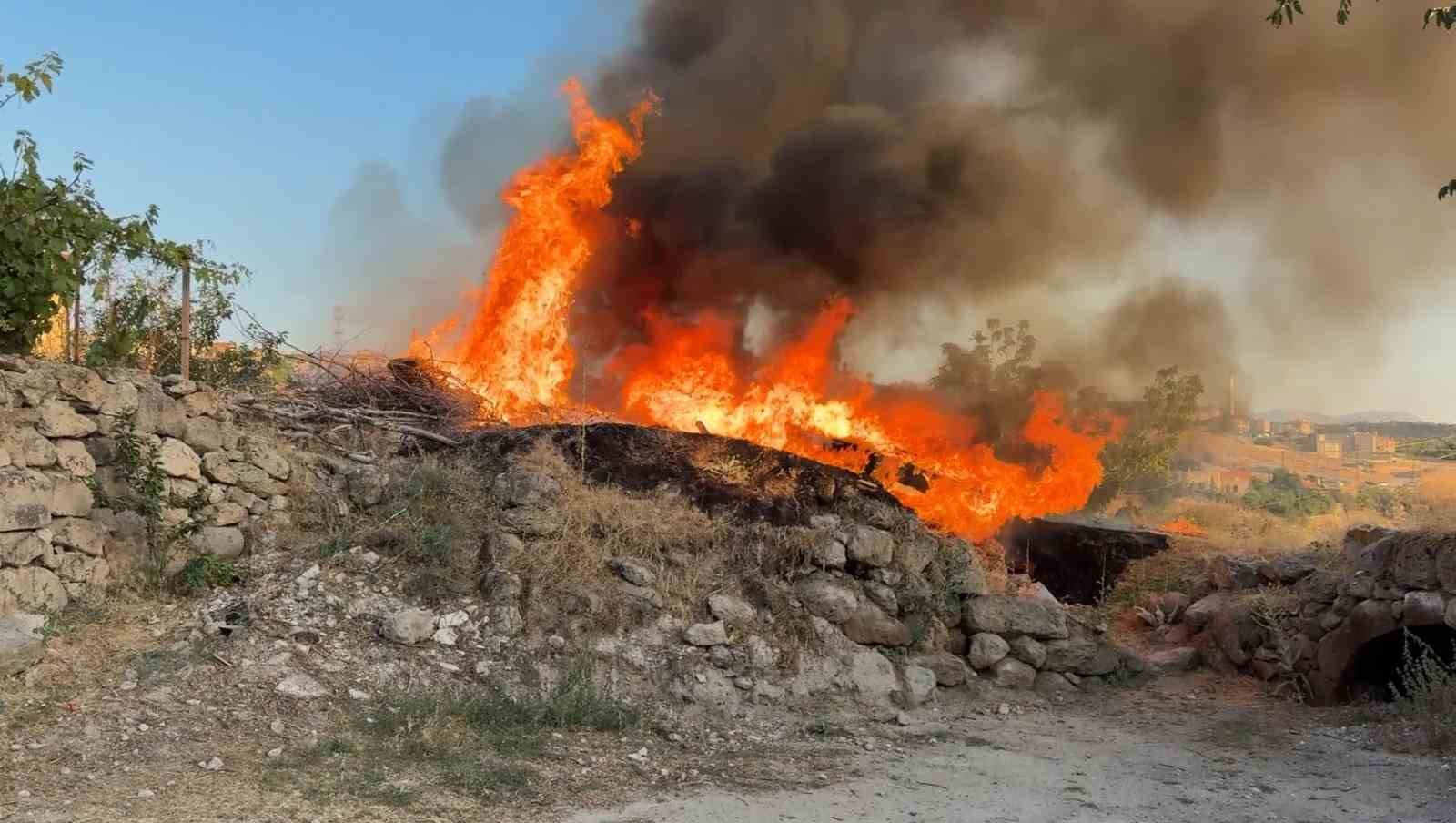 Aksaray'da tarih alev alev yandı