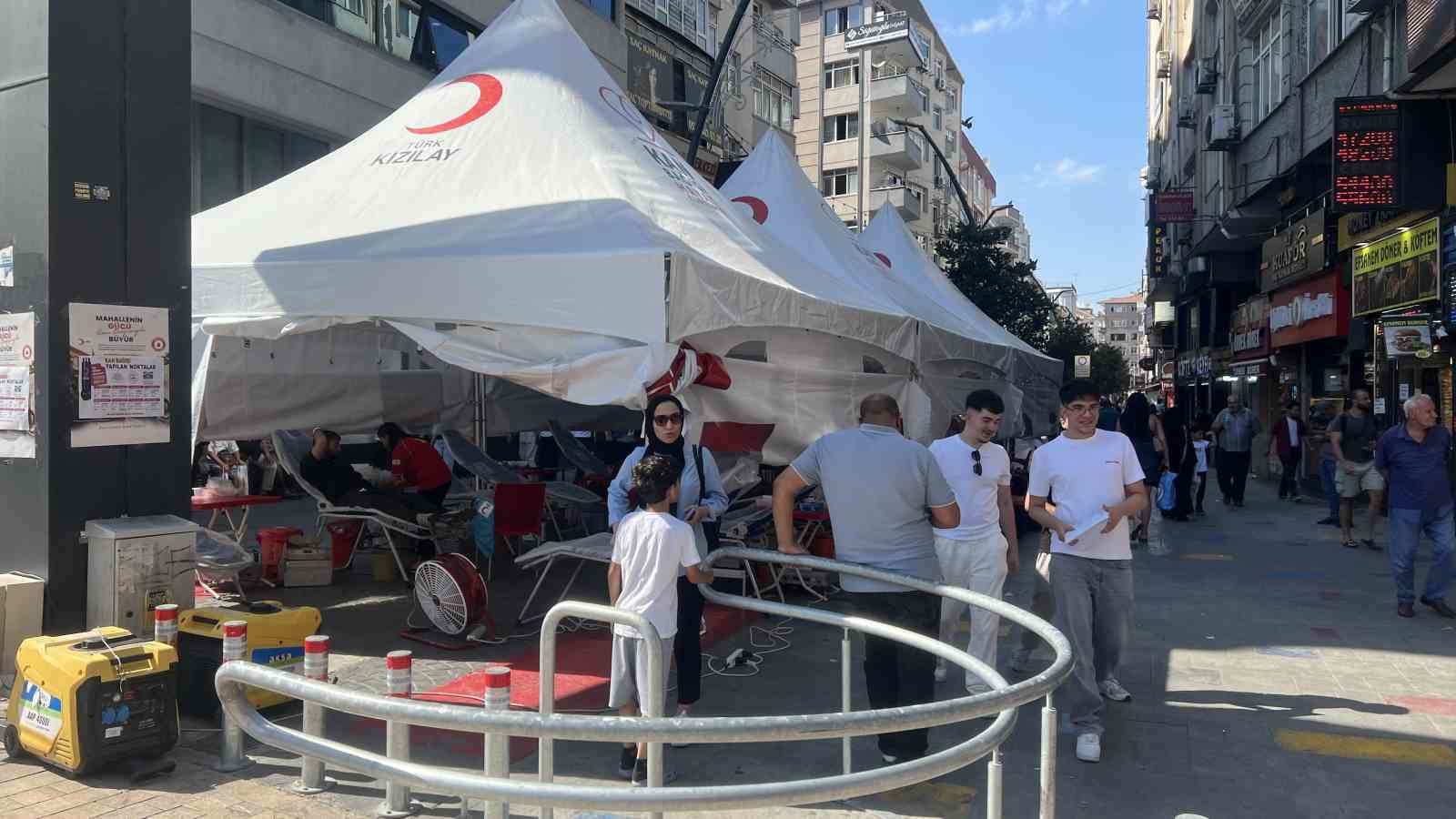 Kızılay Çadırı Krizi: İBB Reddetmişti, Yeni Yer Tepki Çekti