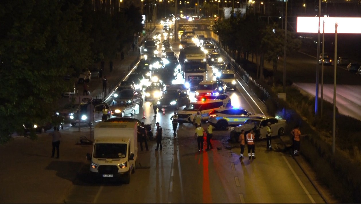 Konya’da gece yarısı peş peşe kazalar! Polis çalışma yaparken ikinci kaza meydana geldi