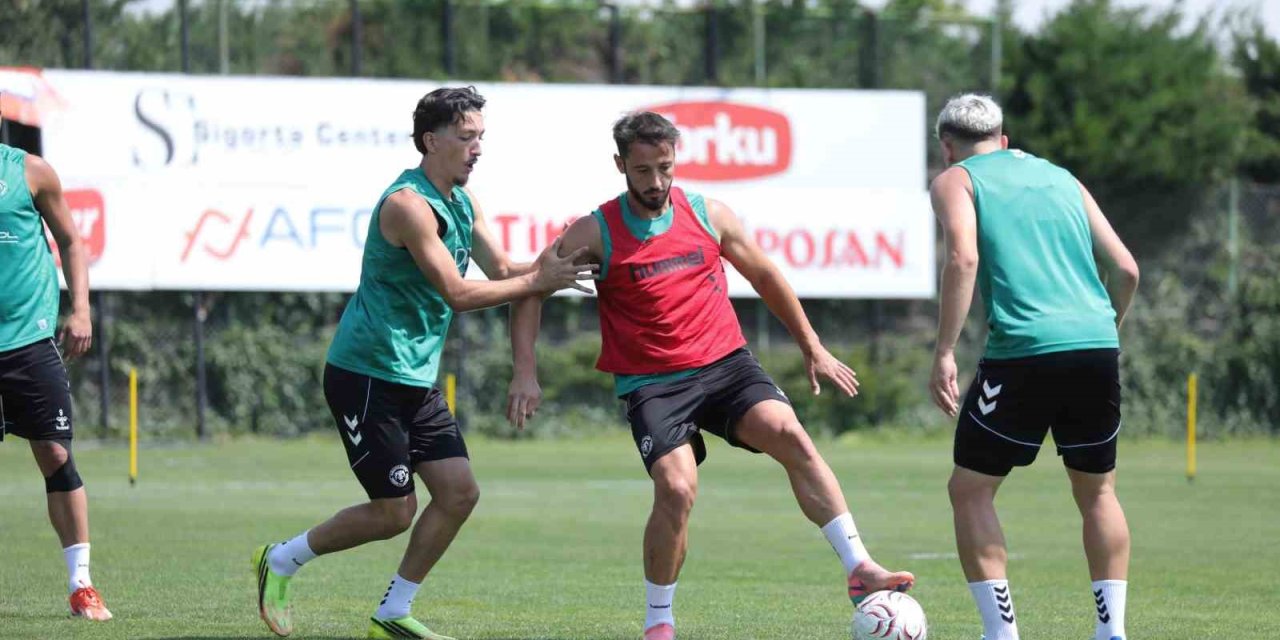 Konyaspor'dan Salonda ve Sahada Yoğun Tempo