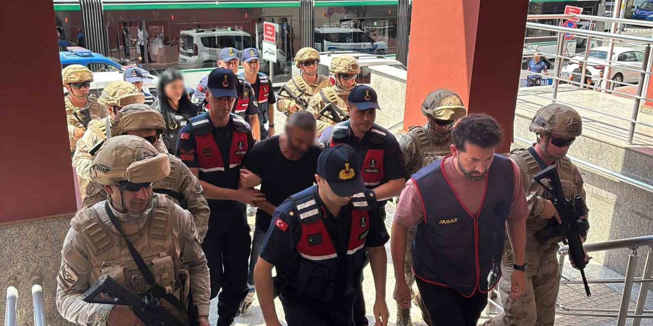 Sahte Kimlik ve Ada Planı Jandarmaya Takıldı
