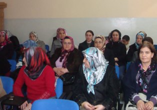 Akşehir'de aile eğitimi kursu