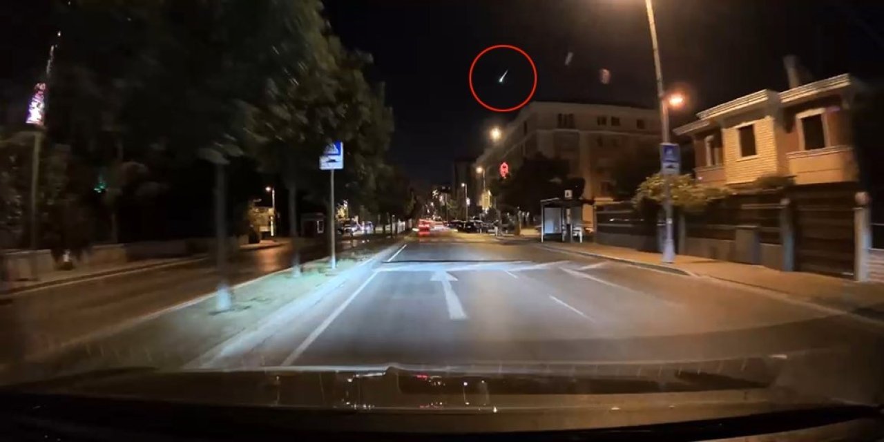 Düşen Göktaşı Araç Kamerasına Takıldı!