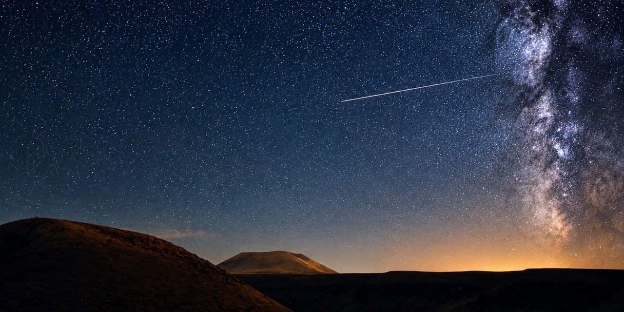 Perseid Meteor Yağmuru Meke Krater Gölü'nde Büyüledi!