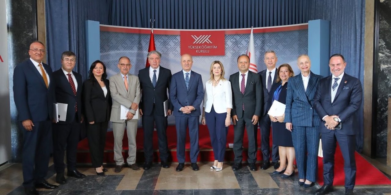 Yeni rektörlerin mazbataları verildi