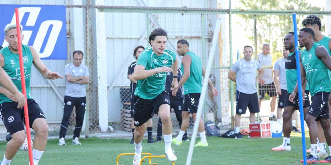 Konyaspor maça hazır: Yeni transfer sahada