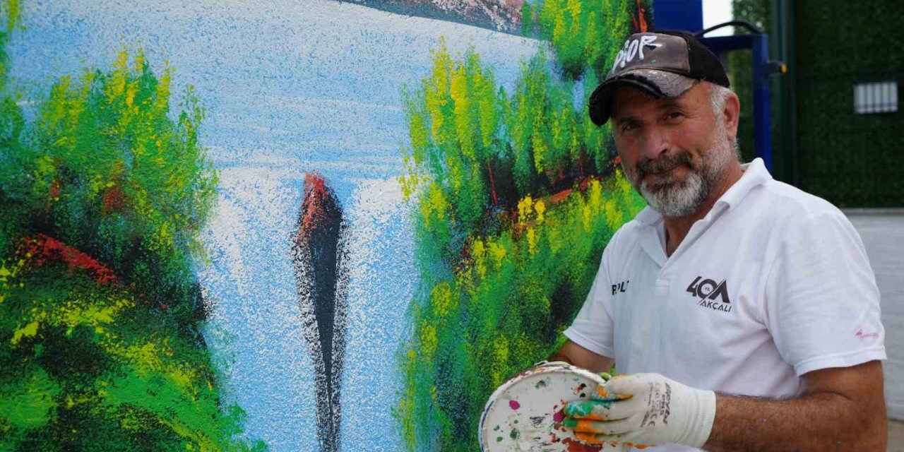 Kocaeli’nin Bob Ross’u sokakları sanat galerisine dönüştürdü