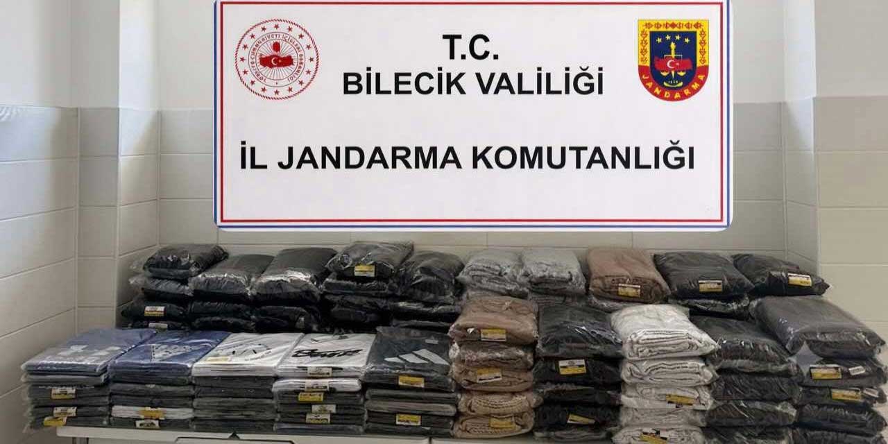 Yol Kontrolüne Takıldı: Otobüsten Servet Değerinde Kaçak Giyim Çıktı