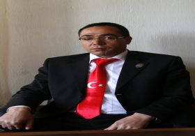 Şehidin gözüyle hayata bakıyor
