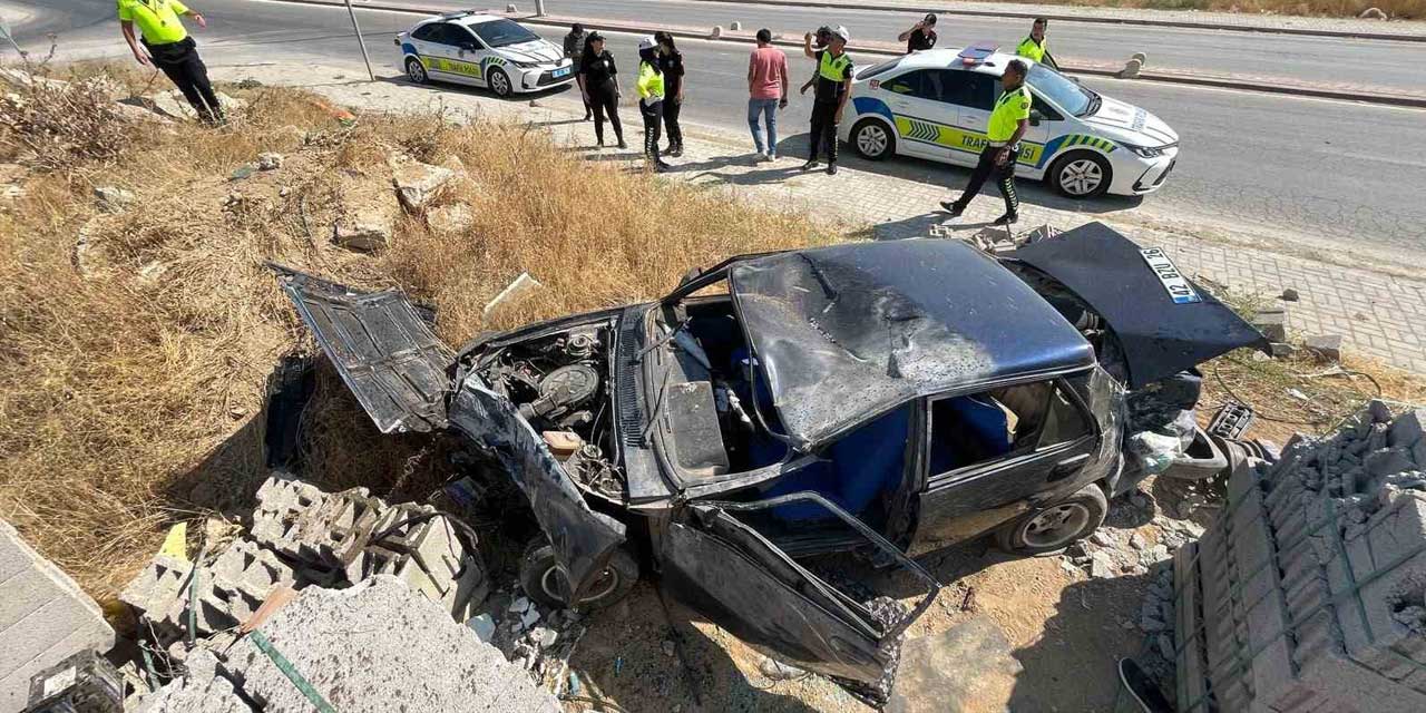 Takla atan otomobil hurdaya döndü: Kadın sürücü yaralı kurtuldu