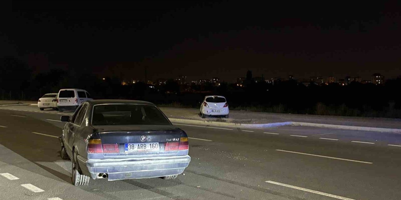 Oto tamircisi test için çıktığı otomobille kaza yaptı