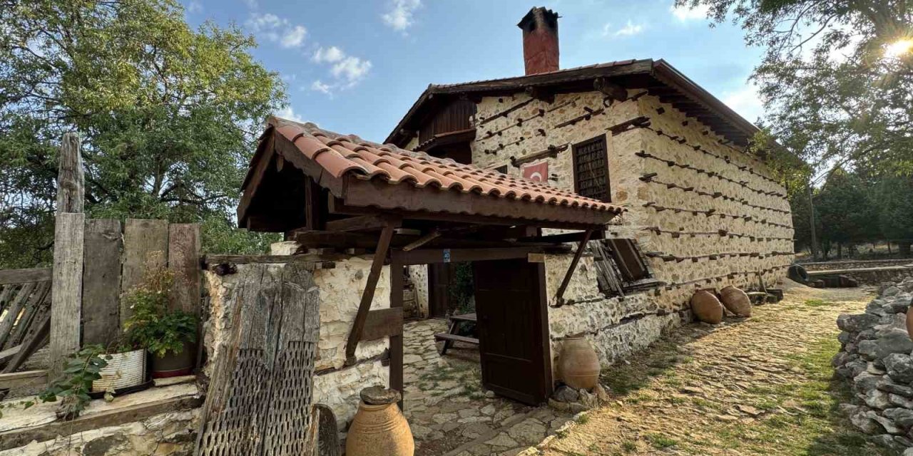 Deniz, Kum ve Güneşin Ötesinde Bir Antalya