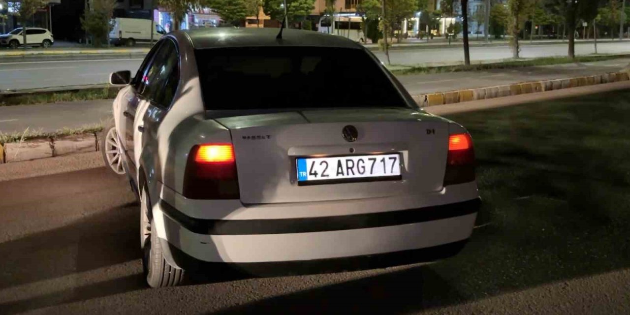 Yol ortasında araç içinde sızıp kaldı, ekipleri alarma geçirdi