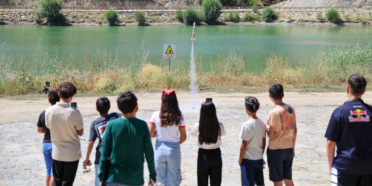 Selçuklu'da Genç Yetenekler Geleceğin Teknolojisiyle Buluştu: Havacılık ve Uzay Kursu Tamamlandı
