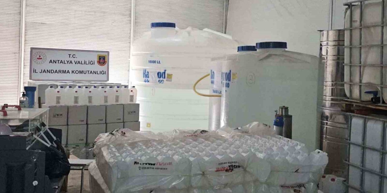 Kolonya İmalathanesine Şok Baskın: Binlerce Litre Etil Alkol Ele Geçirildi!