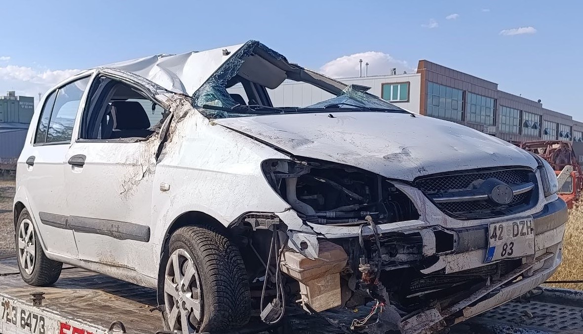 Yeni Antalya Yolunda Kaza: Otomobil Devrildi, 4 Yaralı var