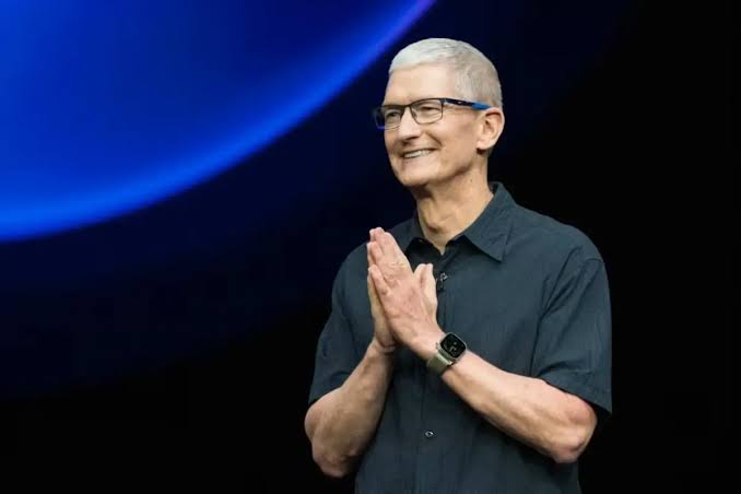 Apple’da 15 yıllık dönem sona erdi! Yeni CEO belli oldu