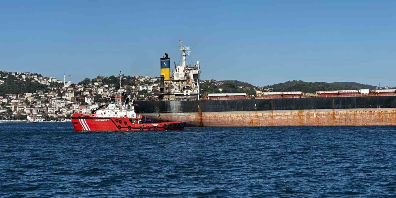 Rusya’da saldırıya uğrayan gemi İstanbul Boğazı’ndan geçti