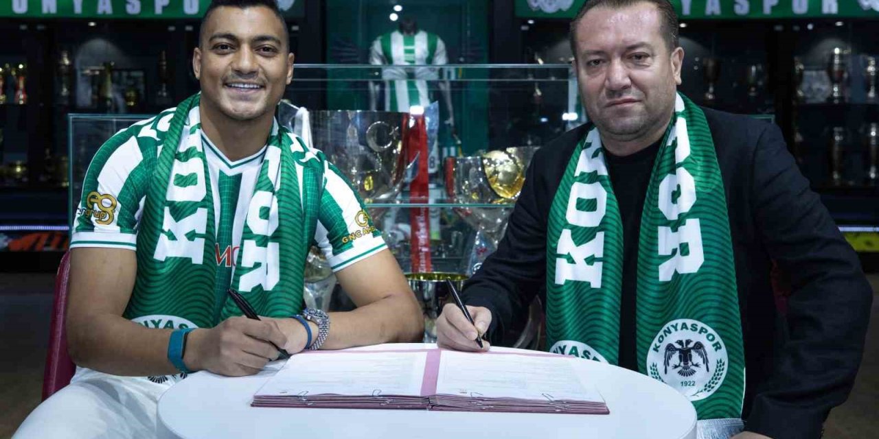 Hücum hattına tanıdık isim! Konyaspor'un 42 numarası imzayı attı