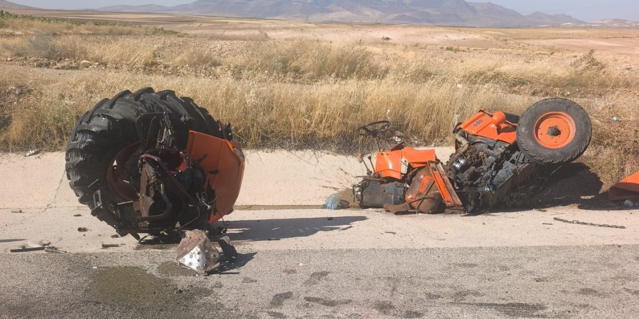 Karaman-Konya Kara Yolunda Feci Kaza: Traktör İkiye Bölündü