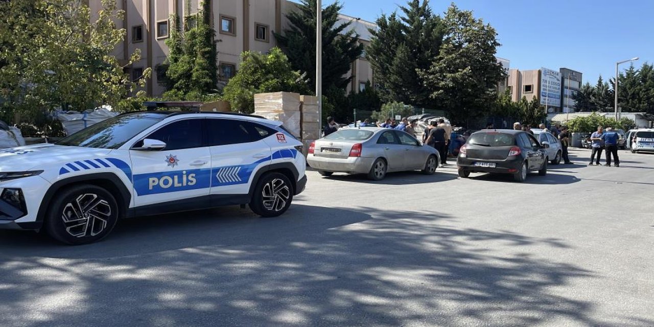 Konya'da Alacak Verecek Kavgası Kanlı Bitti: Göğsünden Bıçaklanan Adam Ağır Yaralandı