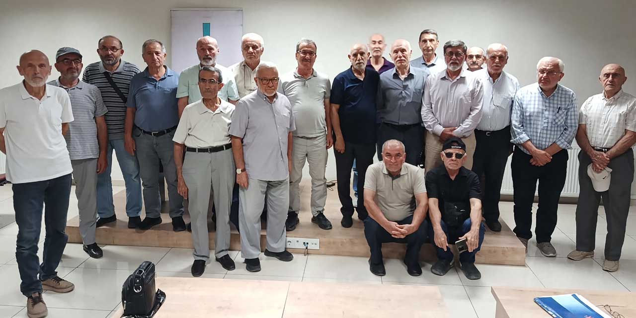 Konya Aydınlar Ocağı’nda Evrenin Yaratılışı Konuşuldu