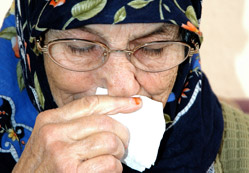 66'lık Ayşe nine de şiddet mağduru