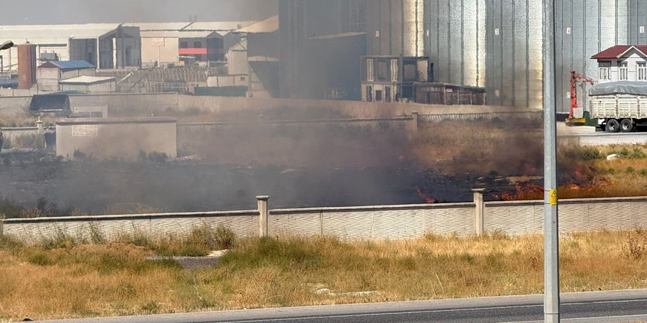 Alevler yol kenarında başladı, sanayiye dayandı