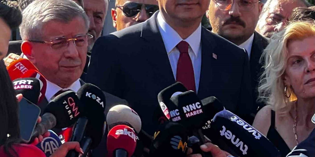 Ahmet Davutoğlu Şüpheli Sıfatıyla Adliyede İfade Verdi