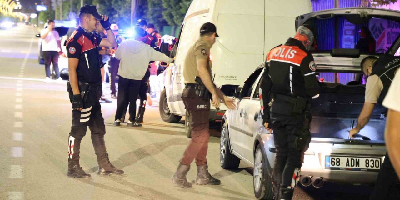 Aksaray’da Polisten Şok Denetim