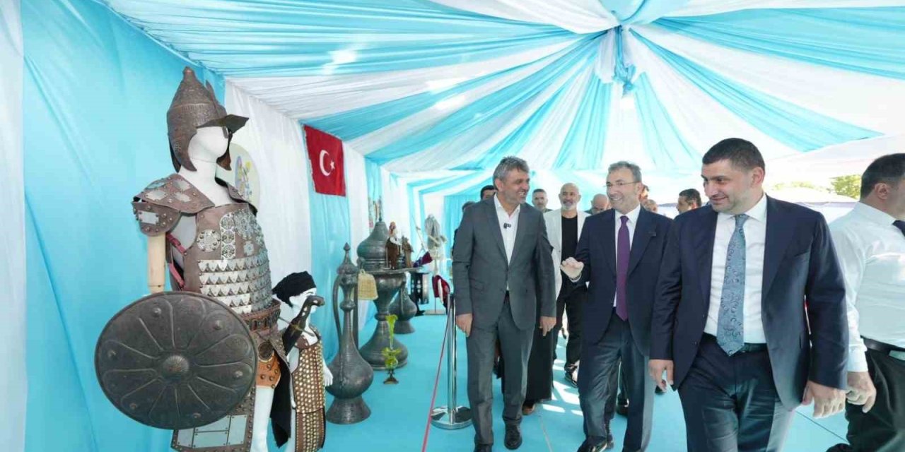 Hollywood Kostümlerinin Ustası Pendik Festivali'nde