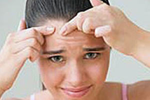 Sivilce yüzünden burnunu kaybetti