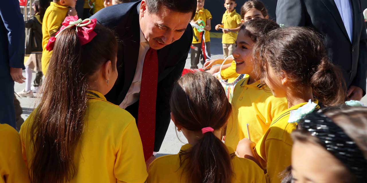 Karatay Protokolünden Öğrencilere İlk Gün Sürprizi