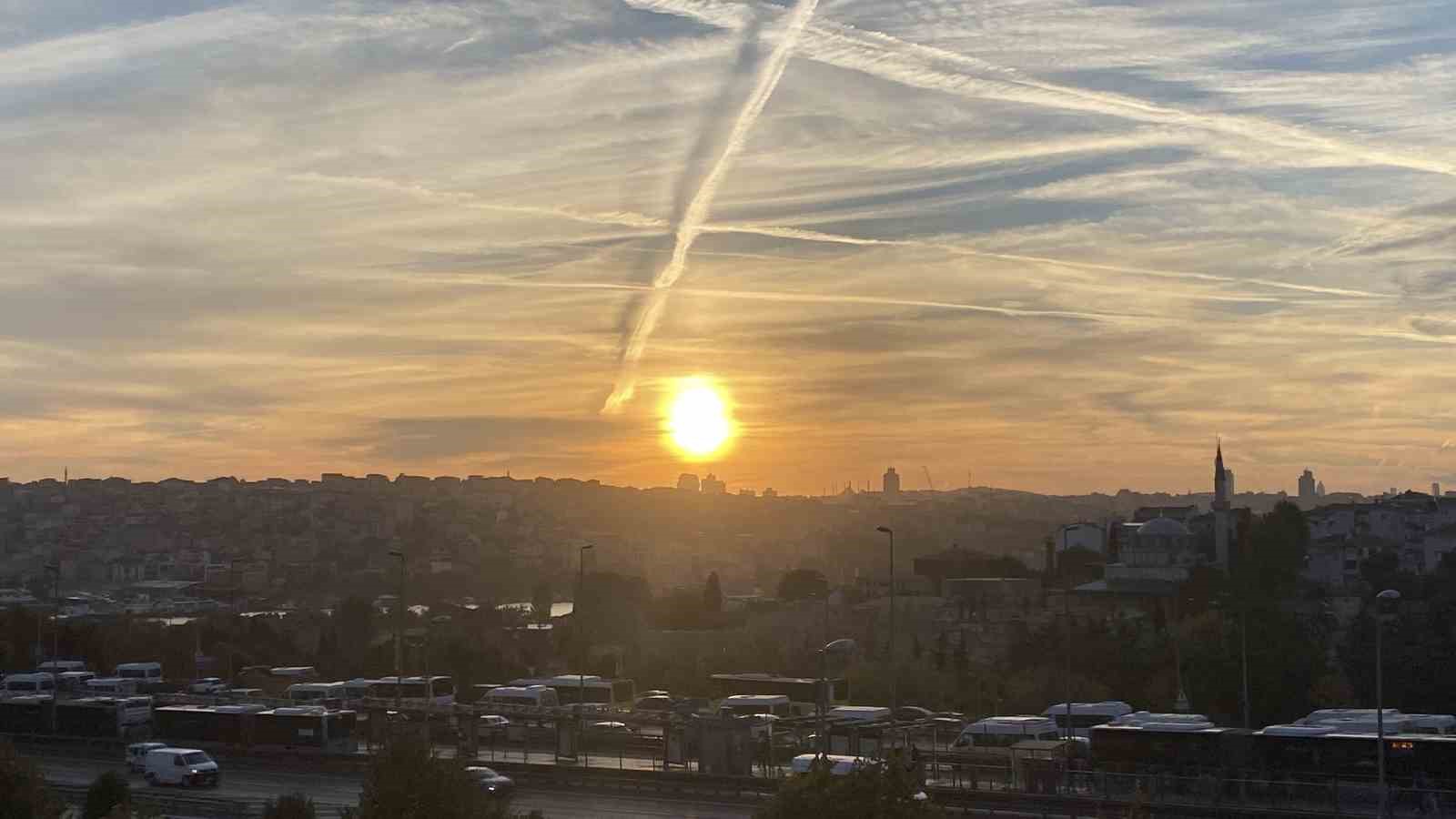 Yukarısı muhteşem aşağısı kaos