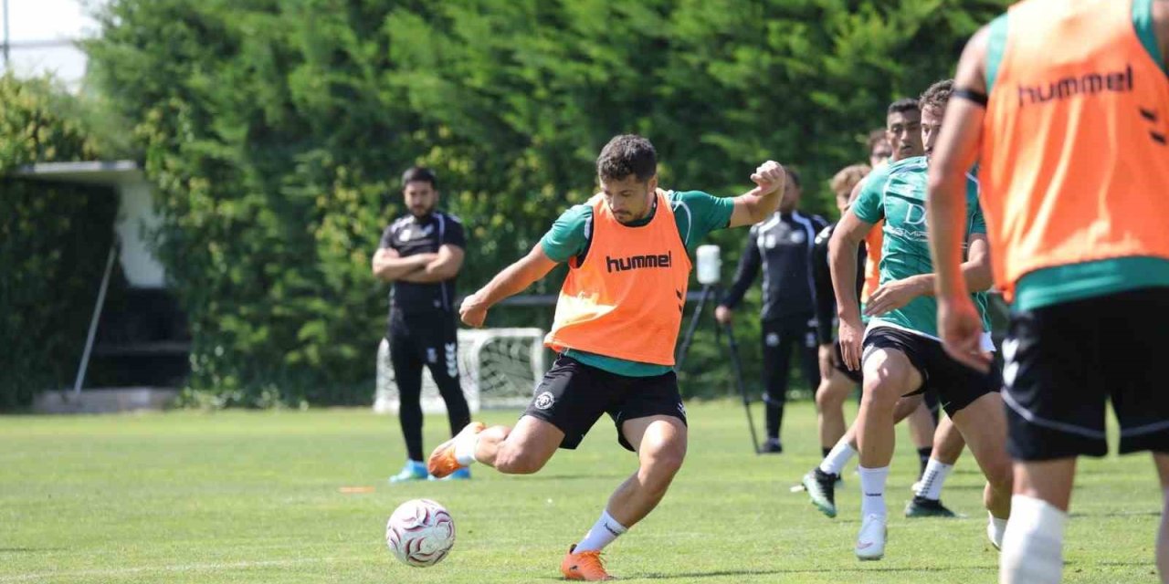 Konyaspor'da Asıl Kadroya Yenileme Programı
