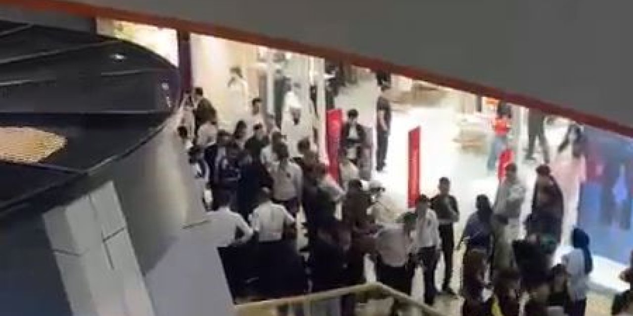 Özcan Deniz konserinde çıkan olayda bir kişi bıçaklandı