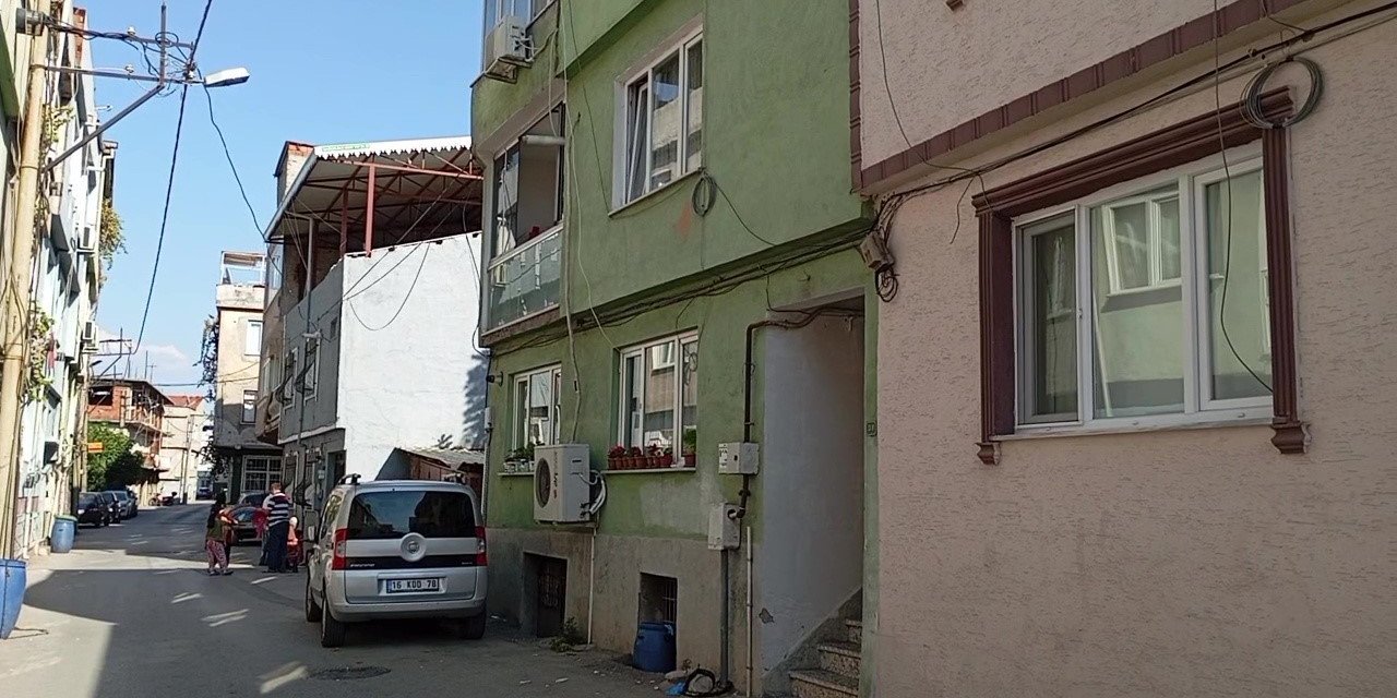 Yaşlı karı koca evlerinde ölü bulundu