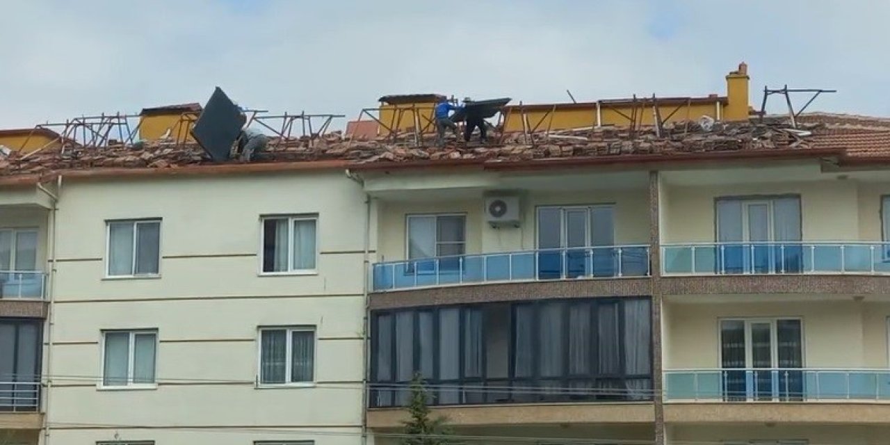 Konya'da Çatıda İnanılmaz İhmal: Panelleri Aşağı Attılar