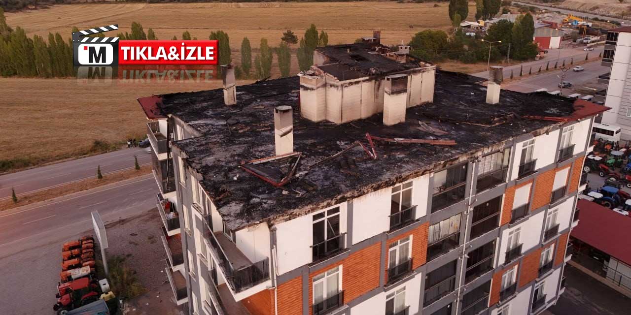 Alevlerin sardığı çatı havadan görüntülendi