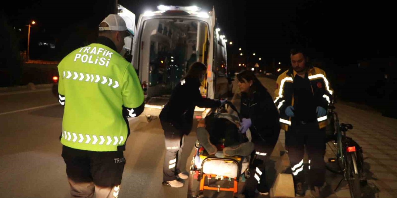Bisikletli çocuğa çarpan araç kayıplara karıştı