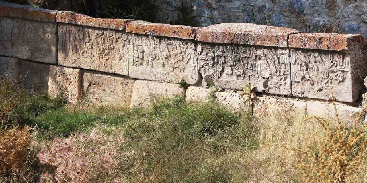 Konya'daki 3 Bin 250 Yıllık Yalburt Su Anıtı Tarihe Işık Tutuyor