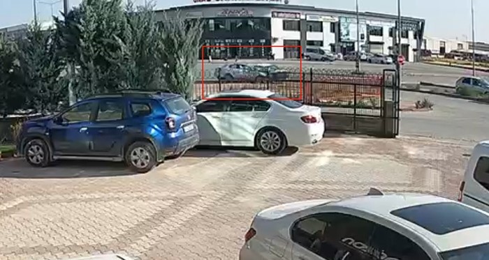Sıla Caddesi'nde İki Otomobil Çarpıştı: 1 Yaralı